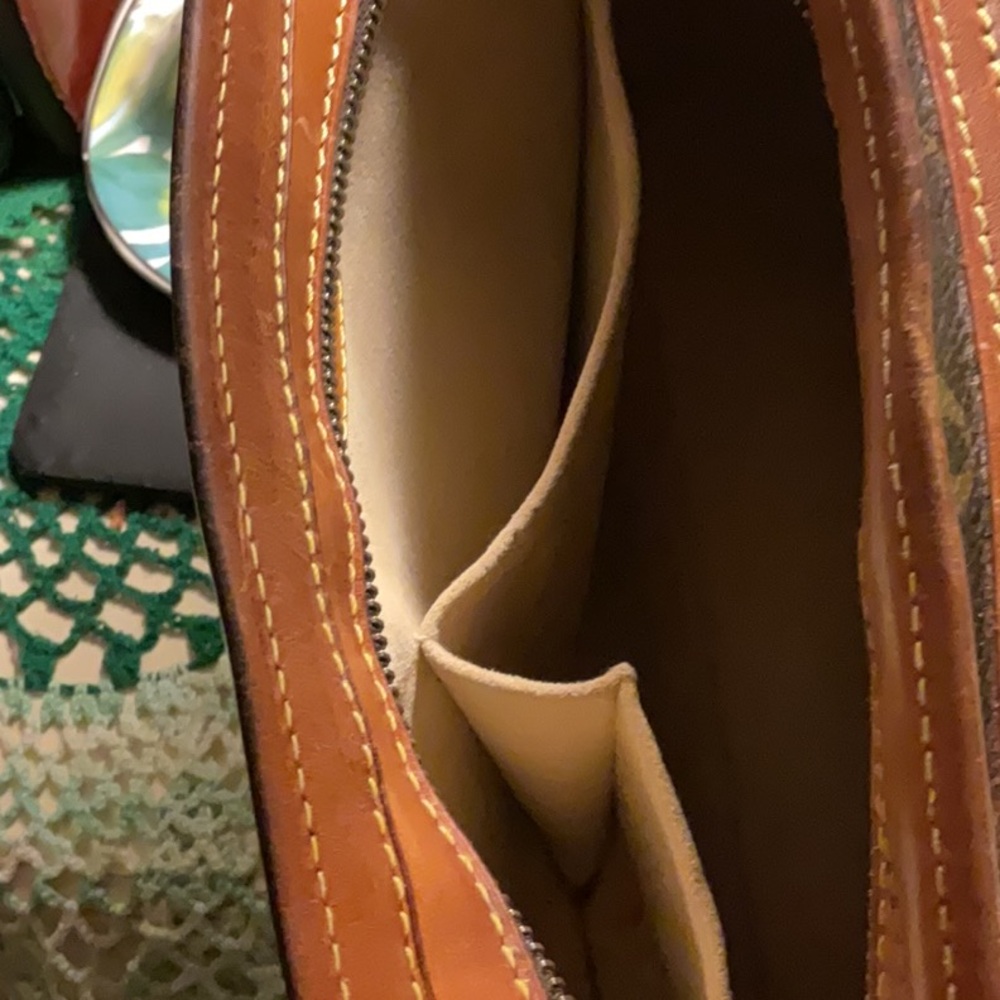 Louis Vuitton Hudson GM - Picture 8 of 15